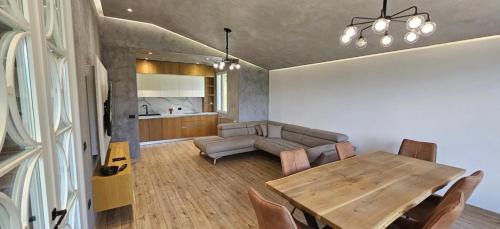 Mullet Appartement | Tirana Sunny Bliss Villa 2