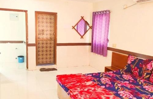 Una Hôtel | Tirth Hotel
