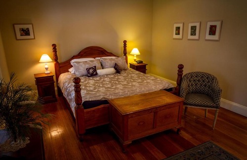 Ebenezer Lit Et Petit-Déjeuner | Tizzana Winery Bed and Breakfast