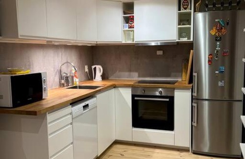 Larvik Appartement | Tjodalyng - ved Viksfjord - sokkelleilighet