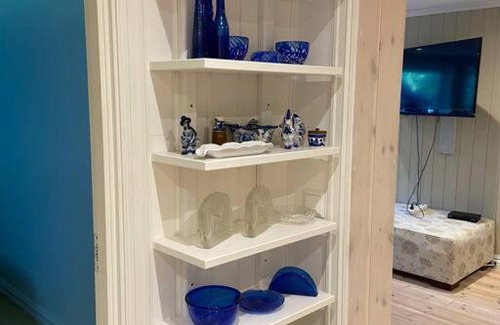 Larvik Appartement | Tjodalyng - ved Viksfjord - sokkelleilighet