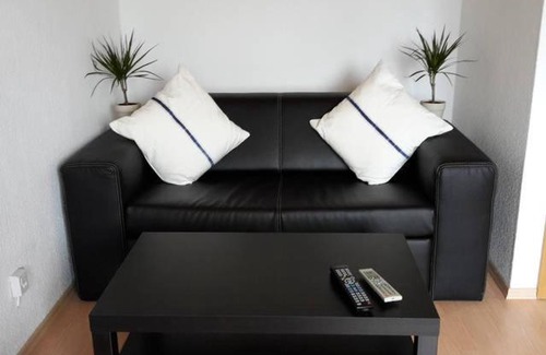 Kaiserslautern Appartement | TLA Apartment with Garden
