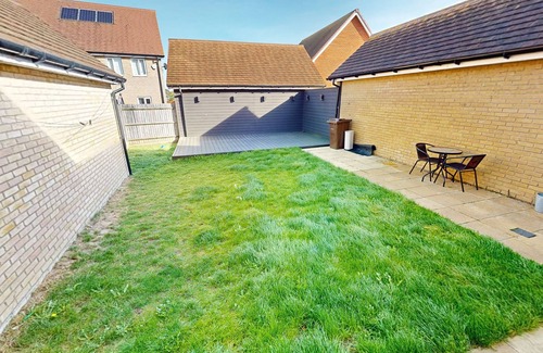 Stanford-le-Hope Maison | Tms Lovely 5-Bed House in Stanford-le-Hope