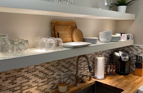 McLoughlin Maison | Cozy Forest Hideaway –time to book for Fall and winter months.