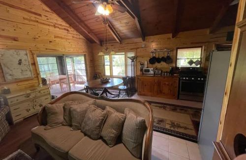 Lac du Flambeau Maison | TnT Cabin on Plummer Lake