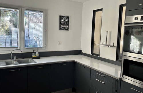 Saint-Come-et-Maruejols Villa | Villa 200m2, 3 suites, patio avec piscine chauffée