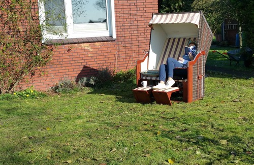 Jemgum Maison | obtenir une tête claire! Confortable maison de vacances à Ditzum, grand jardin, chien ok!