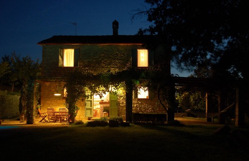 Fratta Villa | TODI NEARBY Ferme en pierre, avec piscine, jardin, buisson et Wi Fi