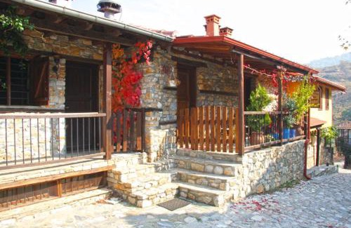 Panteleimon Maison | To Xani