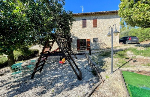 Todi Villa | TODI BY THE POOL/SLEEPS 10/EXCLUSIVE POOL/WALK TO TODI 4 KMS/RESTAURANT 0.5 KMS
