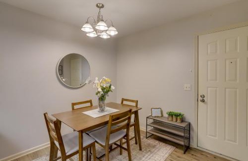 Reynolds Corners Appartement | Toledo Vacation Rental about 8 Mi to Downtown!