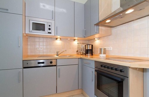Ostseebad Kuhlungsborn Appartement | Tolles Ostsee-apartment mit Zwei Balkonen und Bädern, Inkl. Sauna & Pool im Haus