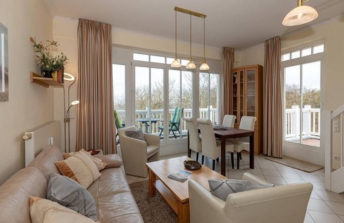 Ostseebad Kuhlungsborn Appartement | Tolles Ostsee-apartment mit Zwei Balkonen und Bädern, Inkl. Sauna & Pool im Haus