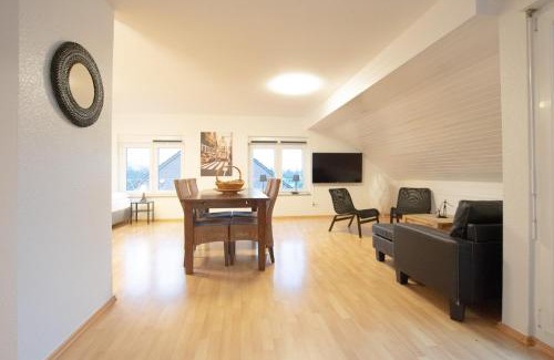 Buderich Appartement | Tolstov Apartments - 1 , 3 and 4 Room Apartments - 20 min Messe DUS & Airport DUS