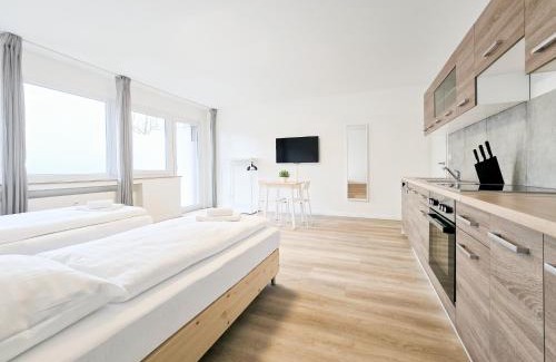 Buchholz Appartement | Tolstov Apartments - Studio Apartment with Balcony - 25 Min Messe DUS