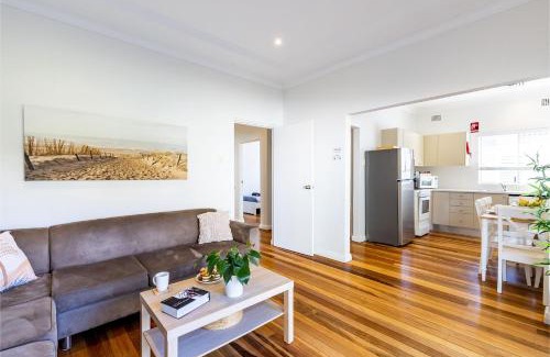Shoal Bay Maison | Tomaree Cottage 12 Tomaree Road - 200 mtrs to Beach - Pet Friendly, linen, WiFi & aircon