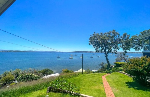 Marks Point Maison | Tommys Lakehouse