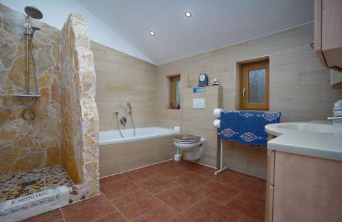 Zell Maison | Toms Herberge
