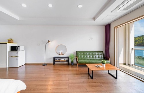 Tongyeong Maison | Tongyeong Maremio Oceanview Pension