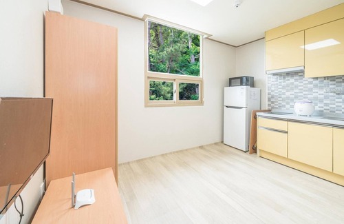 Kwanil Maison | Tongyoung Sandeulhae Healling Pension