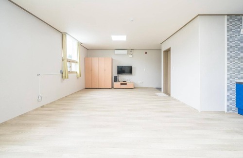 Kwanil Maison | Tongyoung Sandeulhae Healling Pension