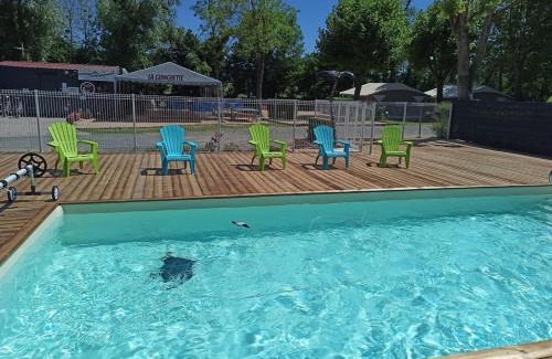 Ebreuil Autre | TONNEAU HERBERGEMENT INSOLITE AU CAMPING DES NIERES
