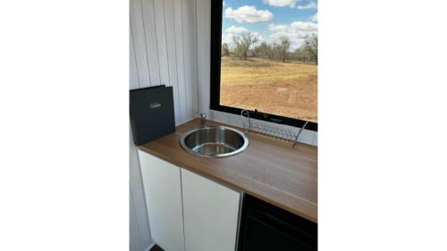 Goombungee Maison | Toowoomba Valley Views by Tiny Away
