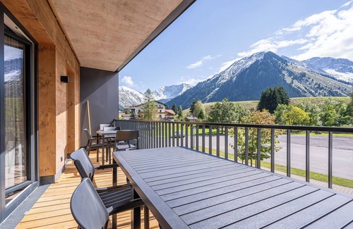 Berwang Appartement | TOP 2 - Großzügiges Apartment in der Tiroler Zugspitzarena, an der Skipiste