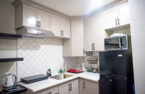 Albion Appartement | Top Bay Hilltop Stay – 5 Apartments Near Beach & Attractions