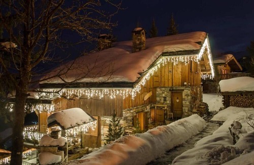 Bellentre Chalet De Ski | Superbe Chalet 360m2, Pied des Pistes, 2 Spas Sauna Hammam Wifi et Top Services