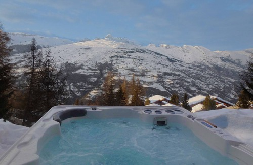 Bellentre Chalet De Ski | Superbe Chalet 360m2, Pied des Pistes, 2 Spas Sauna Hammam Wifi et Top Services