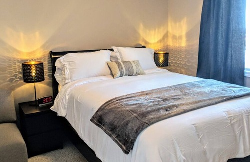 Stony Plain Copropriété | Condo lumineux 2BR 2Bath au dernier étage à côté de Westview
