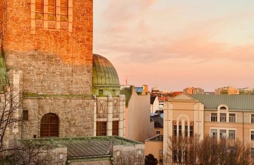 Kallio Appartement | Top Floor Getaway in Central Helsinki - Church & Sea View