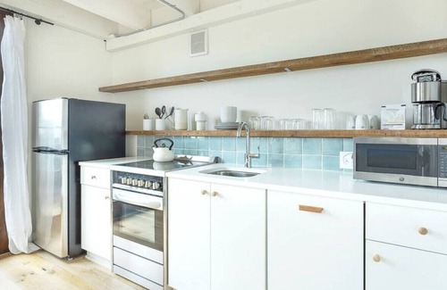Yamacraw Village Appartement | Top Floor Loft With Patio