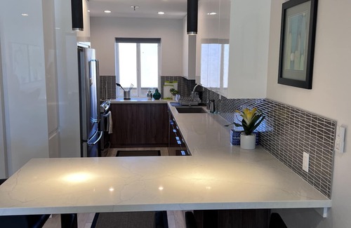 Pacific Beach Copropriété | Top Floor Ocean Front Remodeled Condo