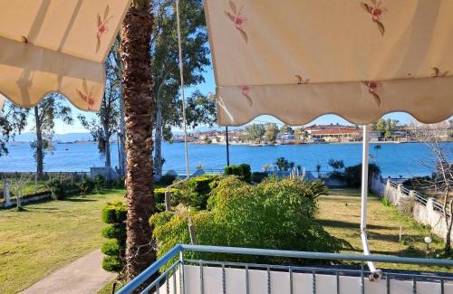 Preveza Appartement | Top floor on villa, 3' from center, by the sea! Host is Efi Kwsta