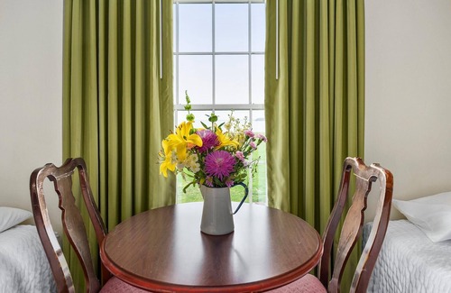 North East Hôtel | Top Floor Standard Deluxe
