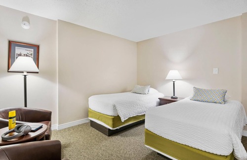 North East Hôtel | Top Floor Standard Suite Bay View