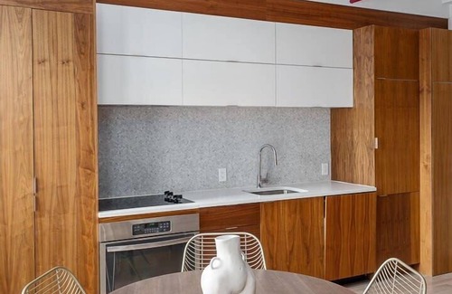 Old Montreal Appartement | Top floor unit - Walking all over the Old Port
