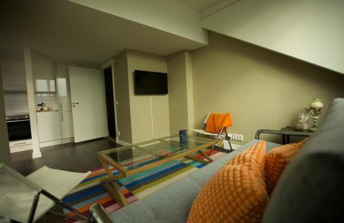Majorstua Appartement | Top floor - view & balcony in Oslo city center