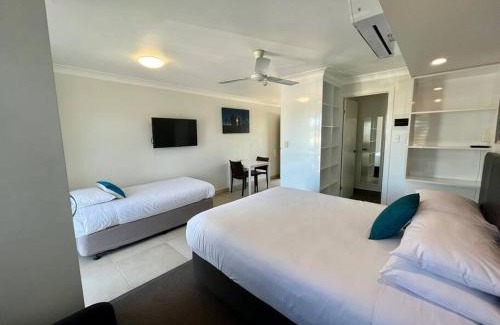 Emu Park Appartement | Top Level Deluxe Studio - Unit 21