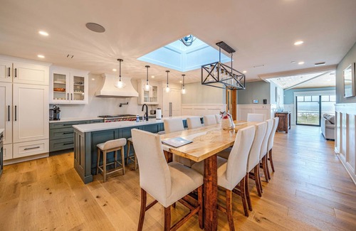 Ocean City Copropriété | Top Level Luxury BeachFront on Boardwalk, Roof Deck, Pool & Elevator! 6BR/7BA!