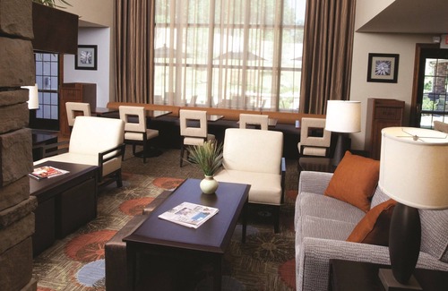 Lanham Appartement | Top Location | Free Breakfast + Fitness Center