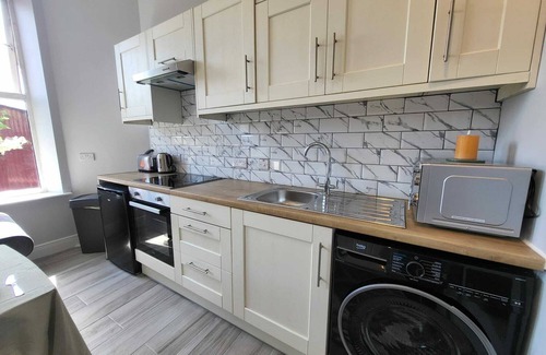 Victorian Quarter Appartement | Top Location - Newly Refurbed 2BD, Sleeps 6 W/Loft