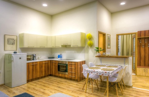 Jozsefvaros Appartement | Top location,nice, comfortable 2 BR , 2 pers in party zone metro2 metro4