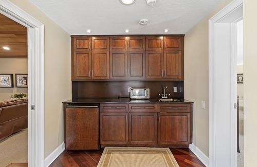 Coronado Shores Maison | Top Luxury Home in NSB! Pool, Hot Tub, Beach Boardwalk, Mini Gym,
