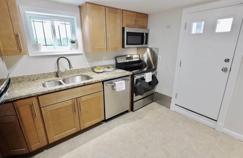 16th Street Heights Maison | Top of the Town - with Parking