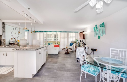 Diamond Head - Kapahulu - St. Louis Copropriété | Top Remodel of a gorgeous Diamond Head Oceanfront Lanai Condo - Sleeps 4