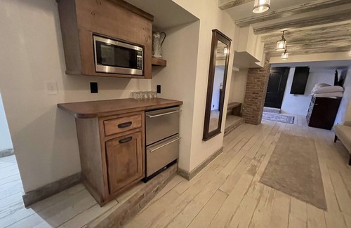 Dundee-Happy Hollow Historic District Maison | TOP ZOO Host for over 10 years! Clean and Cozy-amazing beds.