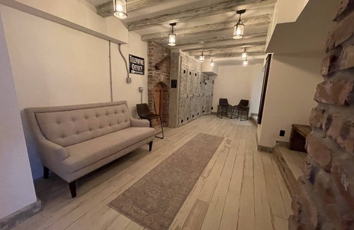 Dundee-Happy Hollow Historic District Maison | TOP ZOO Host for over 10 years! Clean and Cozy-amazing beds.